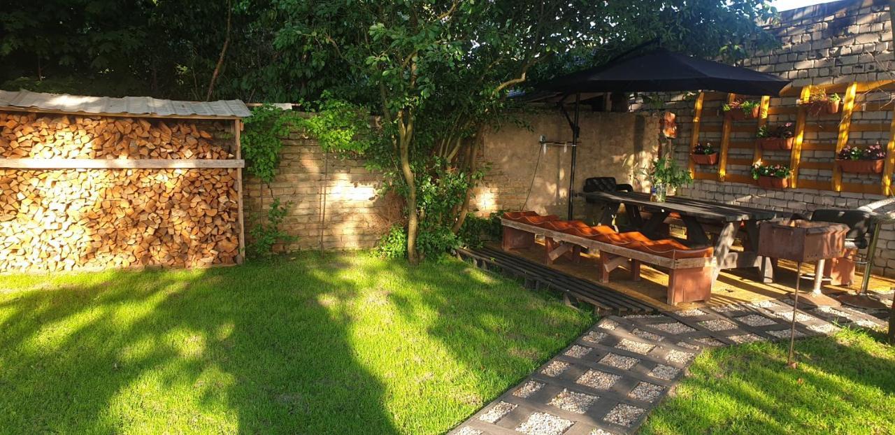 Martin Guest House เวนต์สปิลส์ ภายนอก รูปภาพ