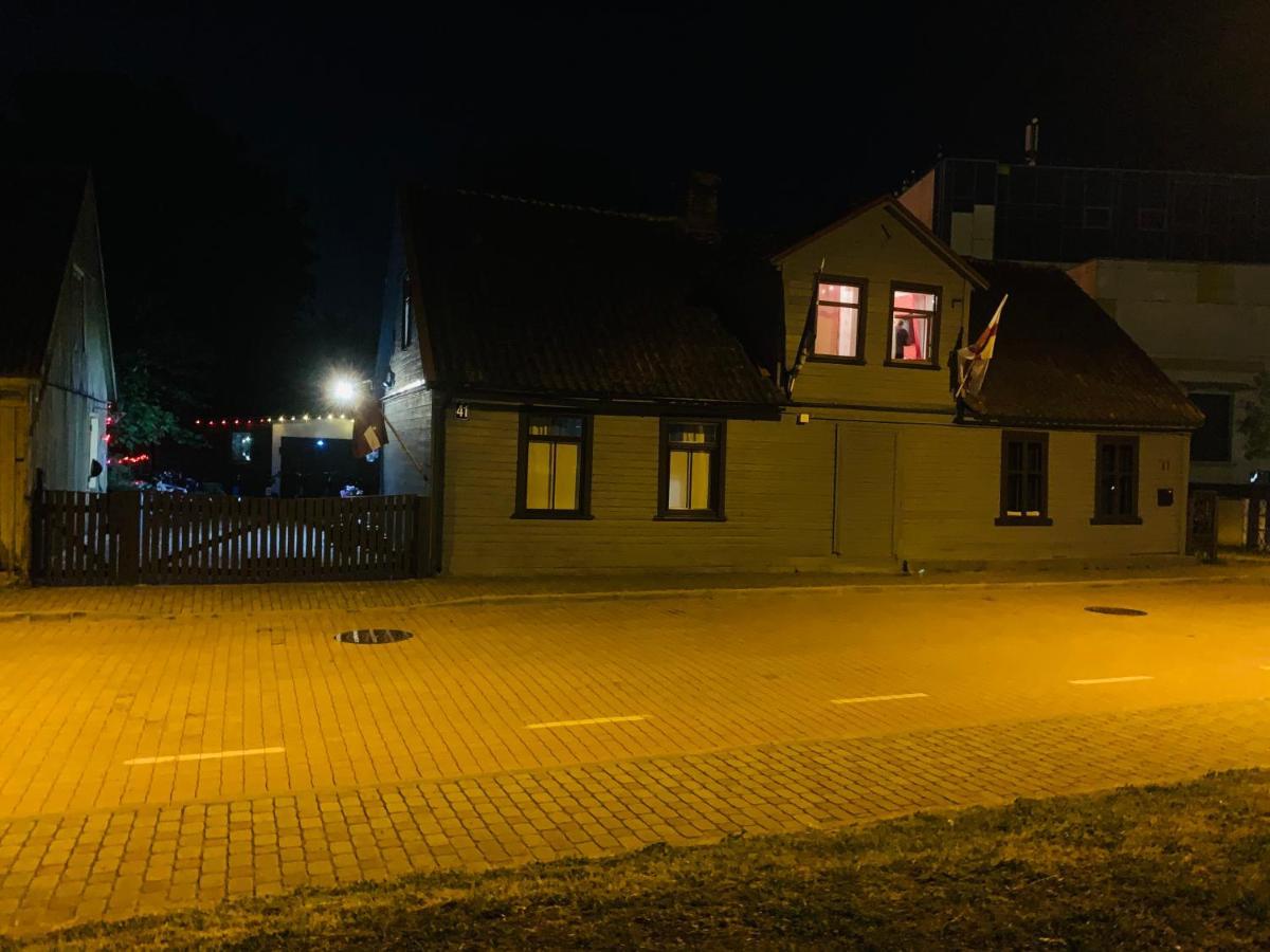 Martin Guest House เวนต์สปิลส์ ภายนอก รูปภาพ