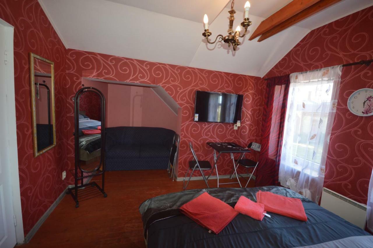 Martin Guest House เวนต์สปิลส์ ภายนอก รูปภาพ